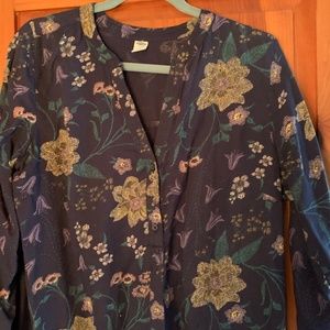Old Navy blouse. Navy with floral design. Size M tall, light weight fabric